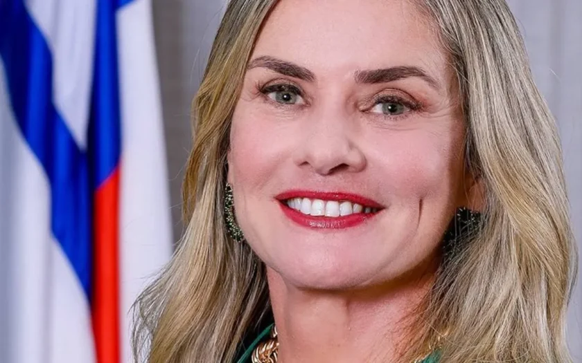 Ivana Bastos é internada na UTI para tratamento de colite; estado de saúde é estável