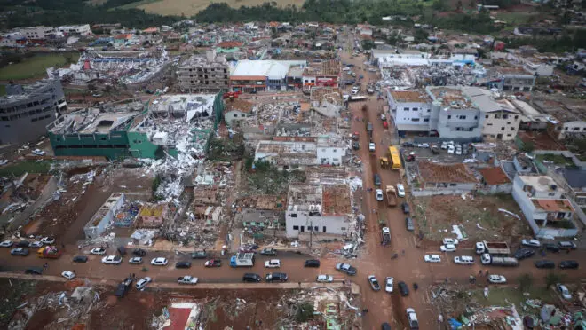 Tornado F3 devasta cidade no Paraná e expõe vulnerabilidade climática